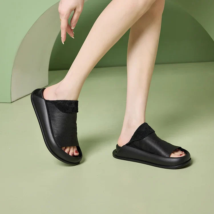 Pantoufles compensées en cuir italien LetcloTM pour femme