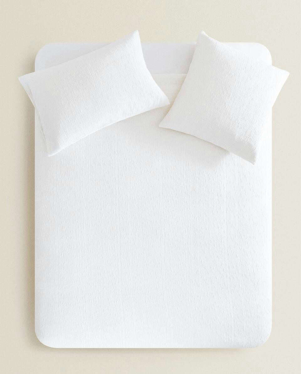 DUVET COVER WITH RAISED BEDSPREAD EFFECT